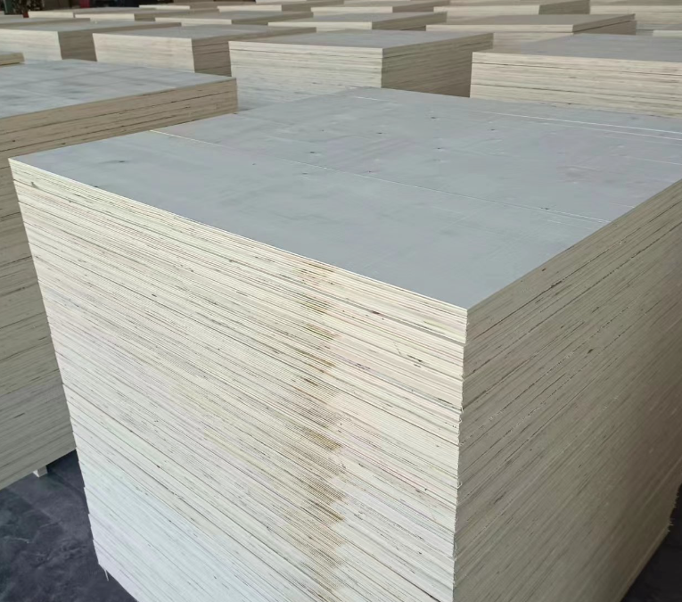 Comparison of Premium Options of HDO vs MDO Plywood 6 Packing Plywood